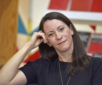 Mariana-Marsal-presenta-Pespuntes-novela-sobre-memoria-identidad-y-costura