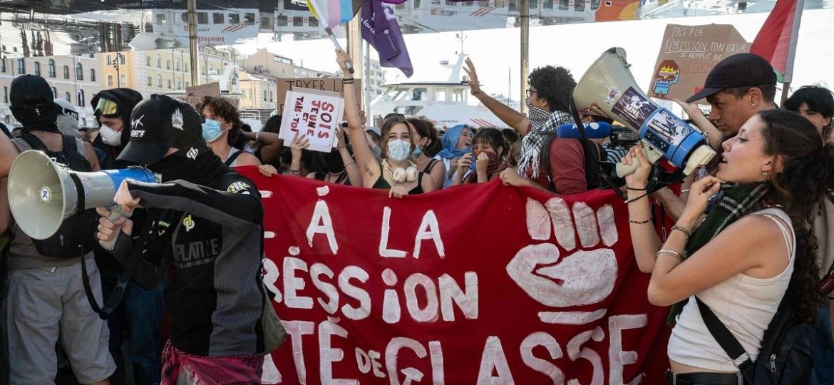 Adolescente-de-15-anos-pierde-una-mano-durante-protestas-estudiantiles-en-Francia