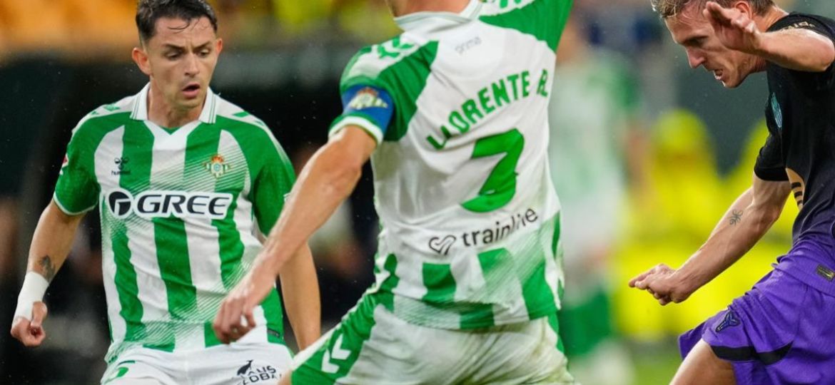 Alvaro-Fidalgo-suma-minutos-en-la-goleada-del-Barcelona-sobre-el-Betis