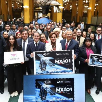 Alvaro-Obregon-y-Correos-de-Mexico-emiten-timbre-conmemorativo-del-microsatelite-MXAO-1