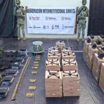 Aseguran-48-drones-64-baterias-y-equipo-tactico-en-El-Rosario-Sinaloa