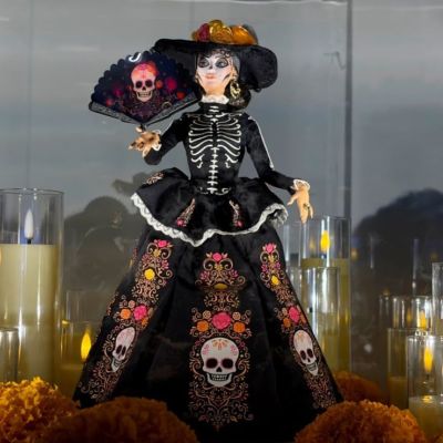 Barbie-presenta-su-edicion-Signature-de-Dia-de-Muertos-2026-inspirada-en-La-Catrina