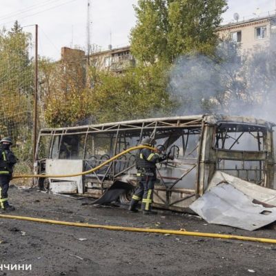 Bombardeo-ruso-contra-dos-autobuses-en-Kramatorsk-deja-al-menos-30-muertos