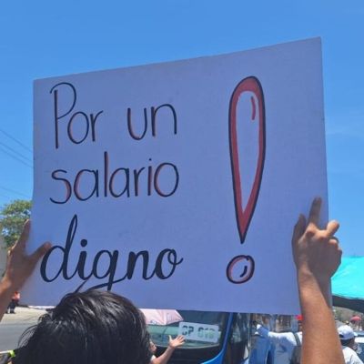 Burocratas-de-Yucatan-exigen-restitucion-de-derechos-laborales-y-advierten-posible-paro