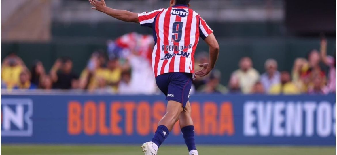 Chivas-vence-2-0-al-America-con-doblete-de-Angel-Sepulveda-en-Oakland