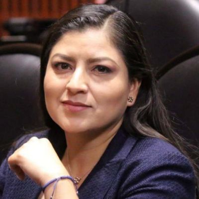 Claudia-Rivera-causa-confusion-al-preguntar-si-estaban-a-favor-del-huachicol-fiscal
