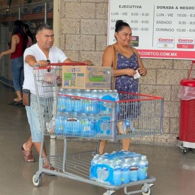 Compras-de-panico-y-largas-filas-en-gasolineras-ante-llegada-del-huracan-Simon-a-Puerto-Vallarta