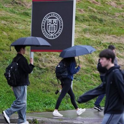 Cornell-anuncia-revision-independiente-por-denuncia-de-presunta-violacion-grupal-en-2024