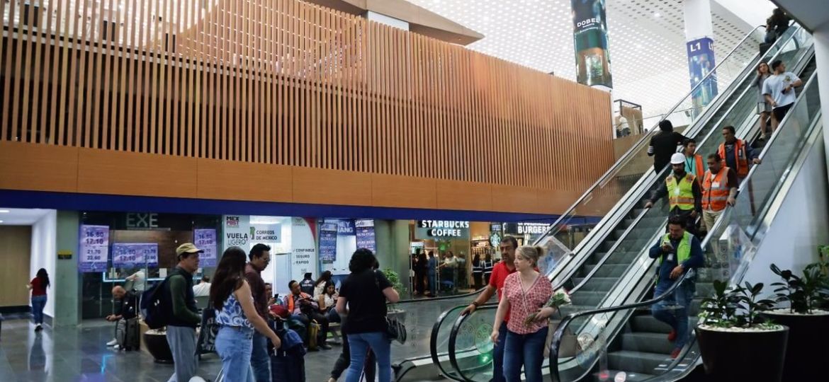 Daniel-Sibaja-solicito-a-la-SRE-el-uso-del-Salon-de-Protocolos-del-AICM-para-senadores