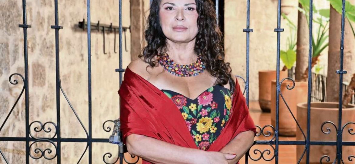 Elpidia-Carrillo-cuestiona-el-desplazamiento-de-latinos-en-Hollywood