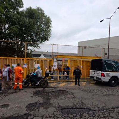 Encapuchados-ingresan-a-la-Prepa-1-de-la-UNAM-tras-rina-que-dejo-a-un-alumno-lesionado
