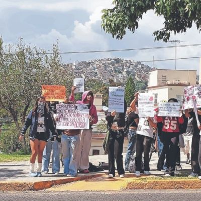 Estudiantes-del-Bachilleres-5-exigen-mejoras-y-atencion-a-denuncias-en-Tlalnepantla