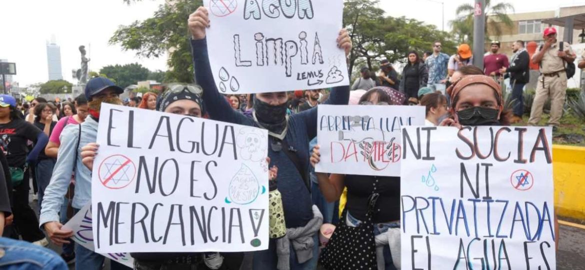 Gobierno-de-Jalisco-reporta-39-detenidos-y-59-personas-heridas-tras-marcha-por-el-agua