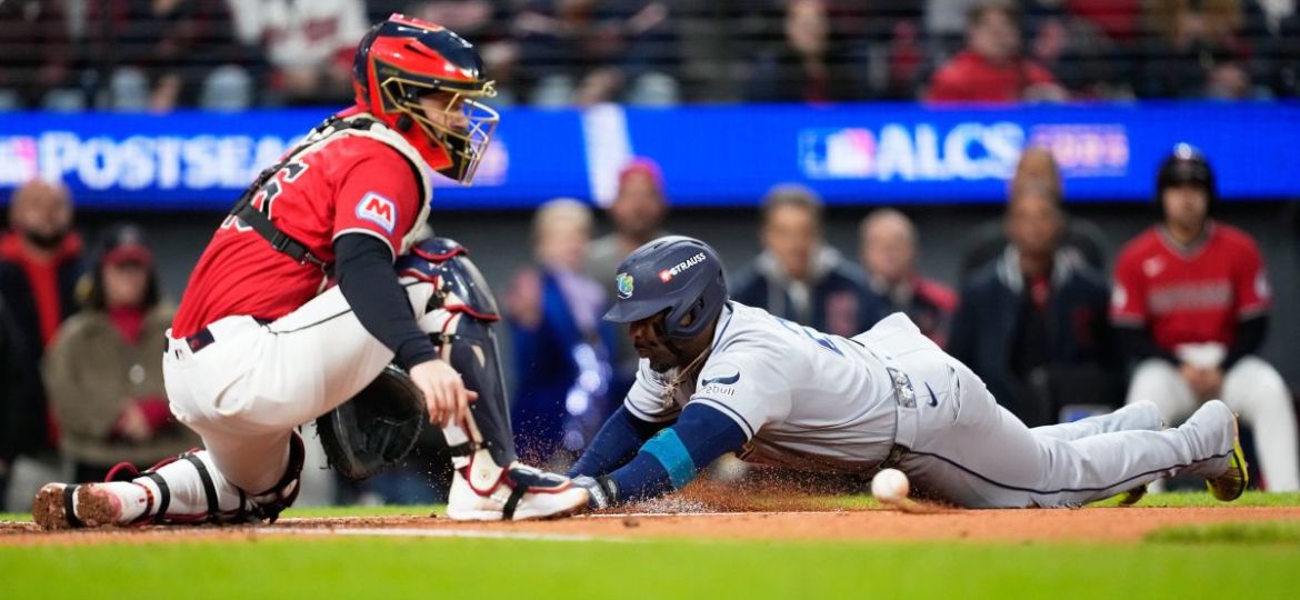 Guardians-vs.-Rays-horario-y-canales-para-ver-el-Juego-5-de-la-ALCS-este-domingo