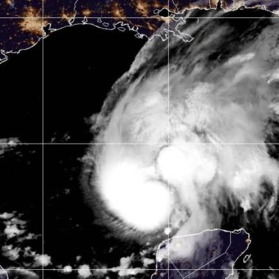 Huracan-Isaias-amenaza-Florida-Alabama-y-Mississippi-con-vientos-y-marejada-ciclonica