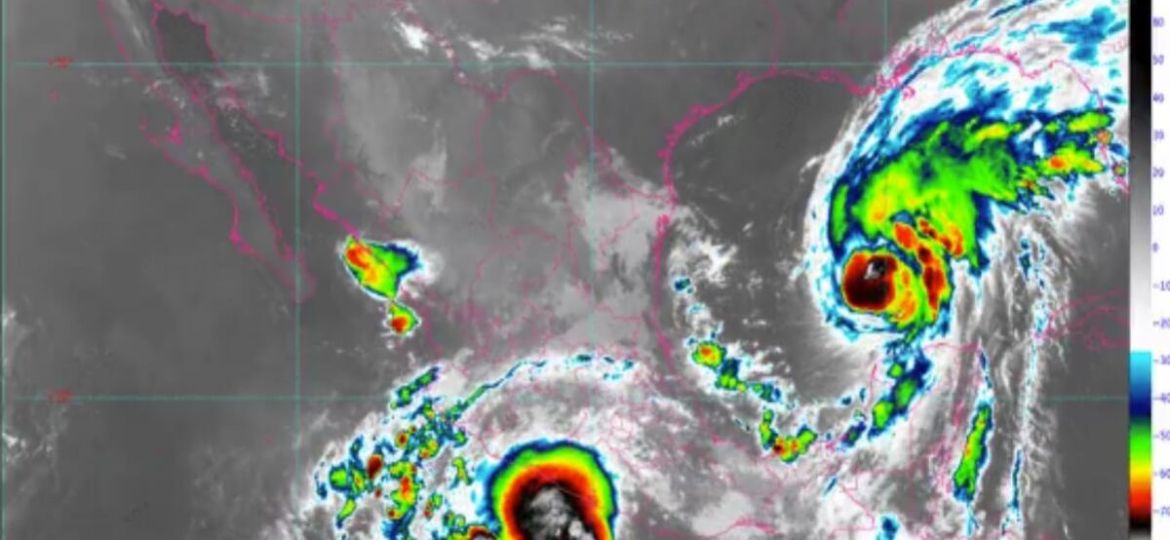 Huracan-Isaias-y-tormenta-tropical-Simon-mantienen-lluvias-intensas-en-Mexico