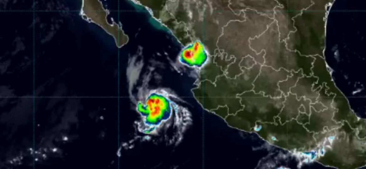 Huracan-Simon-y-tormenta-tropical-Trudy-mantendran-lluvias-en-varias-entidades-de-Mexico