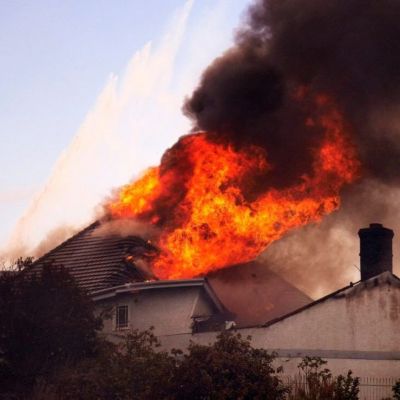 Incendio-Norte-quema-viviendas-y-afecta-188-hectareas-en-el-sur-de-California
