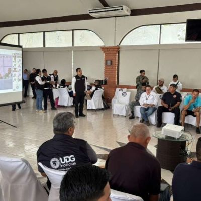 Instalan-tres-puestos-de-mando-ante-llegada-del-huracan-Simon-a-Jalisco-y-Colima