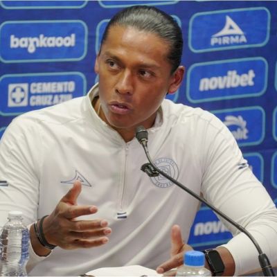 Joel-Huiqui-afirma-que-Cruz-Azul-puede-conquistar-el-campeonato-Absolutamente-nadie-nos-puede-decir-que-no-podemos