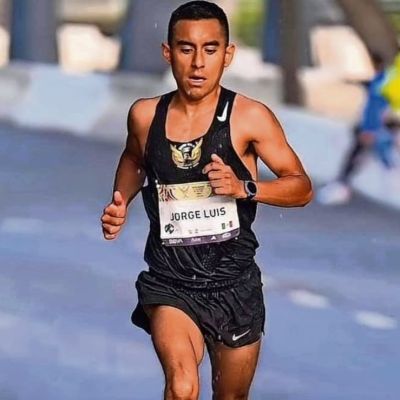 Jorge-Luis-Cruz-dejo-la-oficina-para-perseguir-su-sueno-en-el-atletismo