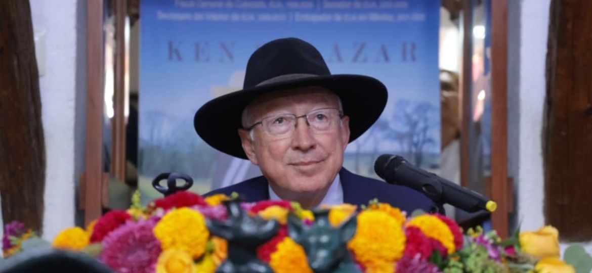 Ken-Salazar-pide-mirar-al-futuro-tras-dichos-de-AMLO-sobre-embajadores-de-EU