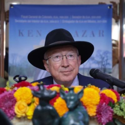 Ken-Salazar-pide-mirar-al-futuro-tras-dichos-de-AMLO-sobre-embajadores-de-EU