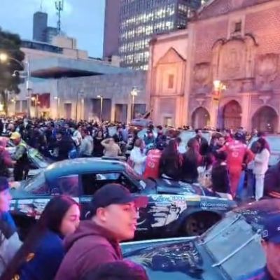 La-Carrera-Panamericana-llega-a-CDMX-y-reune-a-miles-frente-a-Bellas-Artes