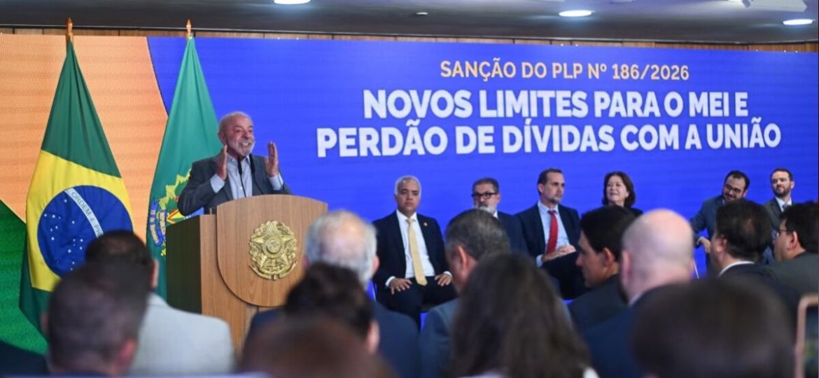 Lula-promulga-apoyo-a-microempresarios-y-propone-transporte-gratuito-los-fines-de-semana