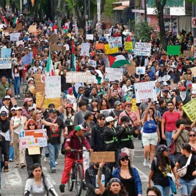 Marcha-por-agua-limpia-en-Guadalajara-termina-con-danos-e-incendios-en-edificios-publicos