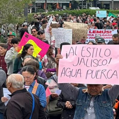Marchan-en-Guadalajara-para-exigir-agua-limpia-y-respuestas-por-la-contaminacion