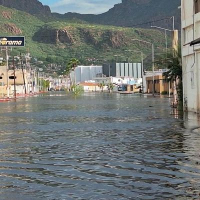 Marea-alta-inunda-calles-y-viviendas-en-Guaymas-y-Empalme-Sonora