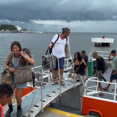 Marina-evacua-a-76-personas-de-Quimixto-y-Yelapa-ante-llegada-del-huracan-Simon
