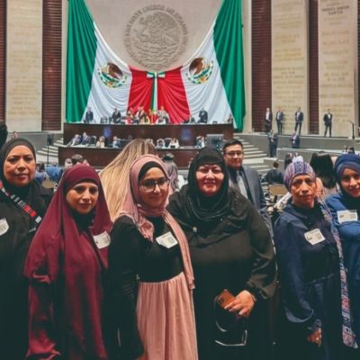 Mujeres-musulmanas-logran-portar-el-hiyab-en-la-fotografia-del-pasaporte-mexicano