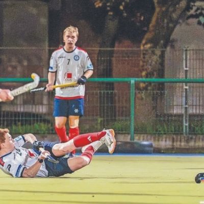 Nueve-mexicanos-compiten-en-Europa-y-fortalecen-al-hockey-sobre-pasto