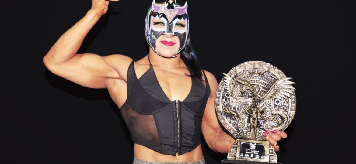 Olympia-combina-fisicoculturismo-y-lucha-libre-con-la-mira-puesta-en-la-cima