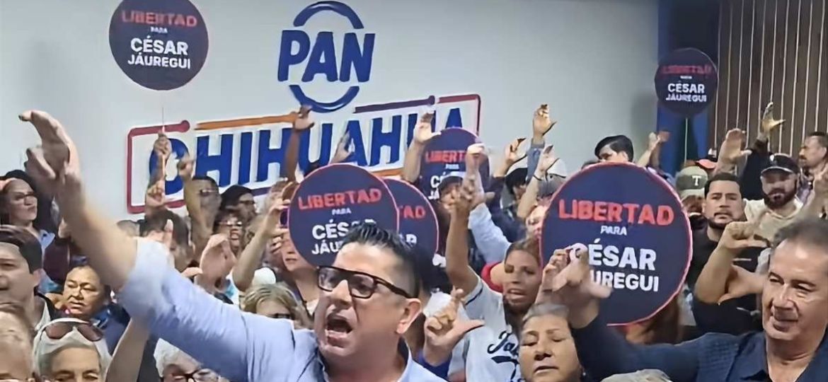 Panistas-se-manifiestan-en-Chihuahua-en-apoyo-a-Cesar-Jauregui