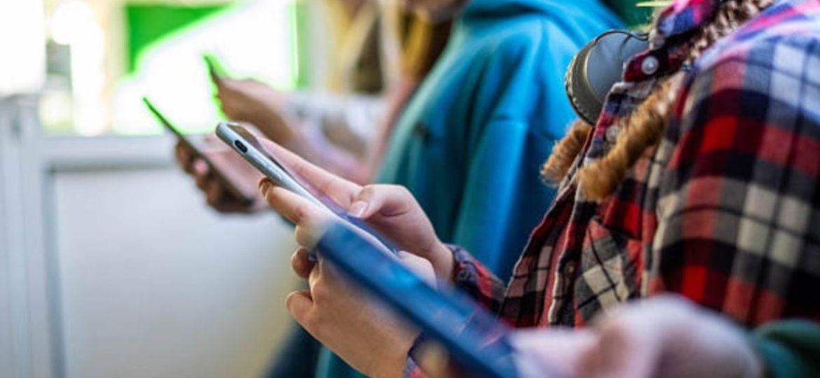 Publican-en-el-DOF-decreto-para-crear-entornos-digitales-seguros-para-menores