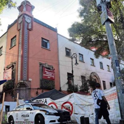 Retiran-planton-frente-a-Cuba-11-tras-expropiacion-del-inmueble-en-la-CDMX
