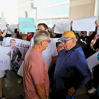 Se-manifiestan-en-apoyo-a-Cesar-Jauregui-afuera-del-Tribunal-Superior-de-Justicia-de-Chihuahua