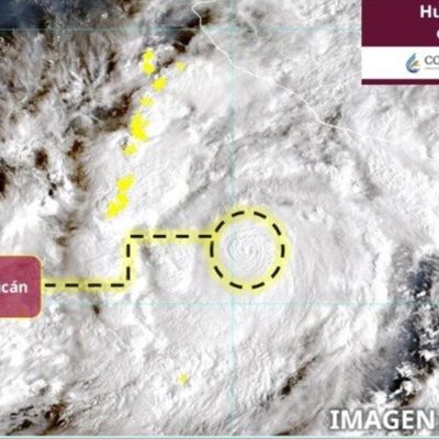 Simon-se-intensifica-a-huracan-categoria-2-frente-a-las-costas-del-Pacifico-mexicano