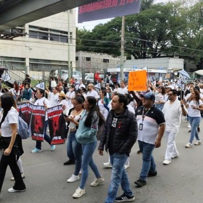 Trabajadores-del-IMSS-marchan-en-Cuernavaca-por-aumento-salarial-y-falta-de-insumos