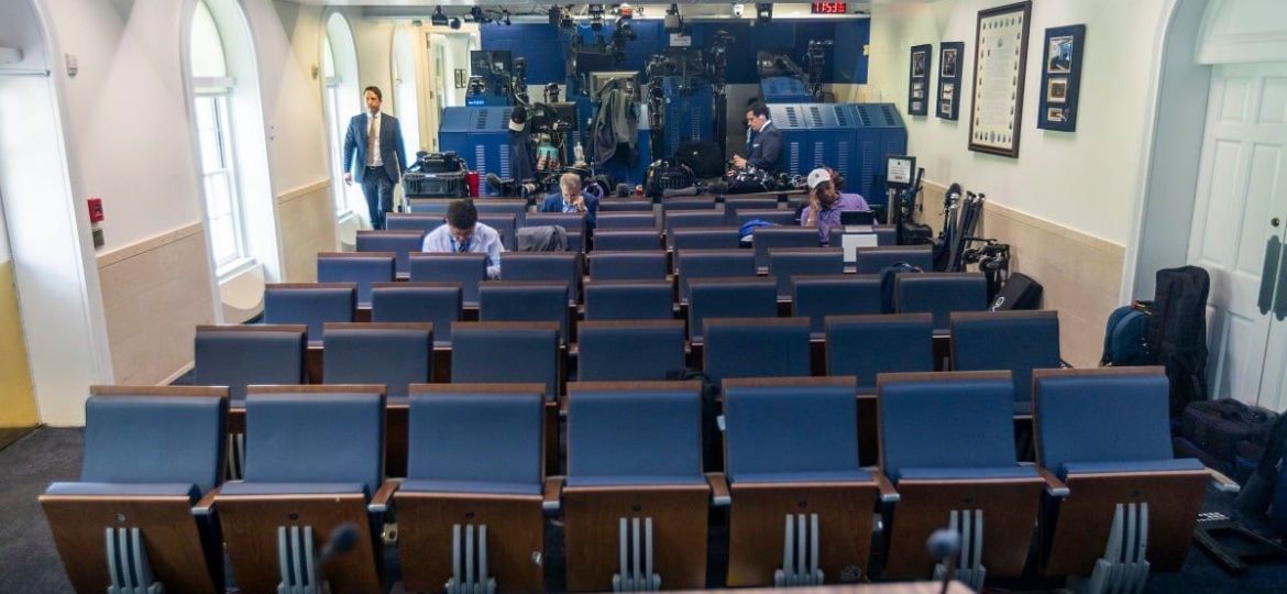 Trump-evalua-trasladar-la-sala-de-prensa-de-la-Casa-Blanca-pero-descarta-restaurar-la-antigua-piscina