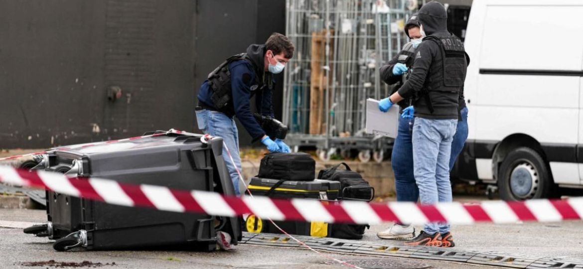Un-muerto-y-cuatro-heridos-tras-tiroteos-en-dos-localidades-al-suroeste-de-Paris