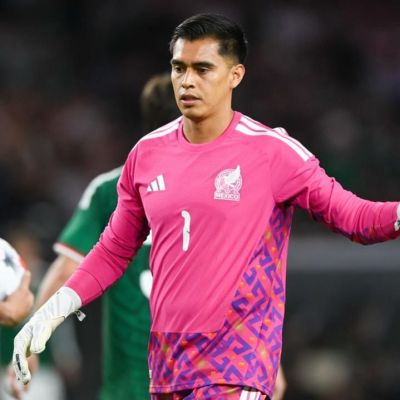 ‘Tala-Rangel-recibe-grito-homofobico-de-la-aficion-mexicana-tras-derrota-ante-EU
